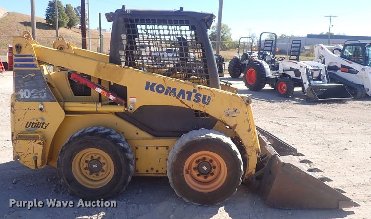image for item DQ3047 2005 Komatsu 1020T  skid steer loader