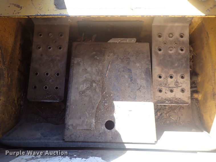 image for item DQ3047 2005 Komatsu 1020T  skid steer loader