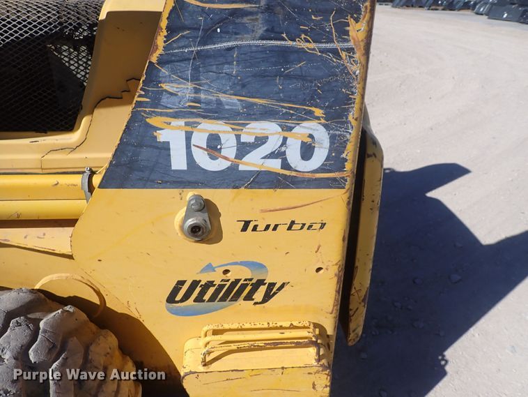 image for item DQ3047 2005 Komatsu 1020T  skid steer loader
