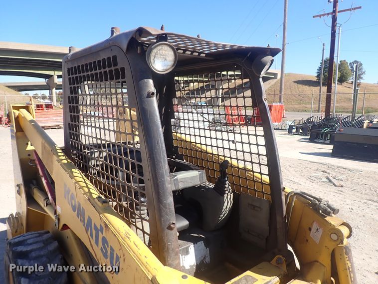 image for item DQ3047 2005 Komatsu 1020T  skid steer loader