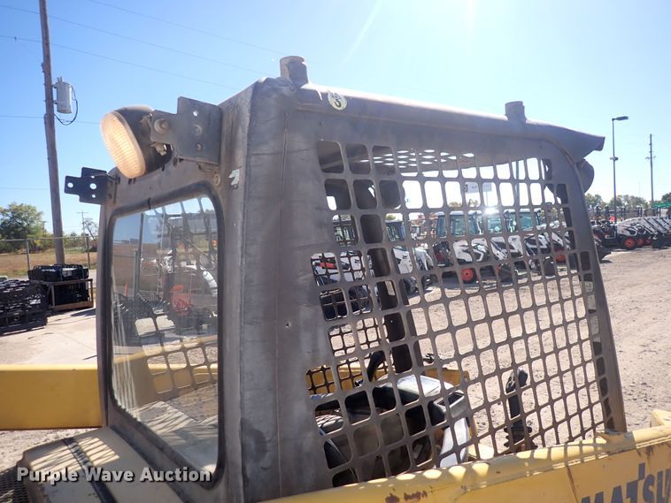 image for item DQ3047 2005 Komatsu 1020T  skid steer loader