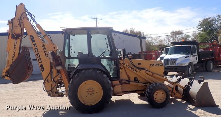 image for item DQ3070 Ford 555D  backhoe