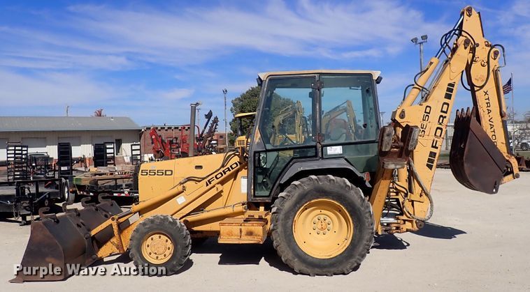 image for item DQ3070 Ford 555D  backhoe