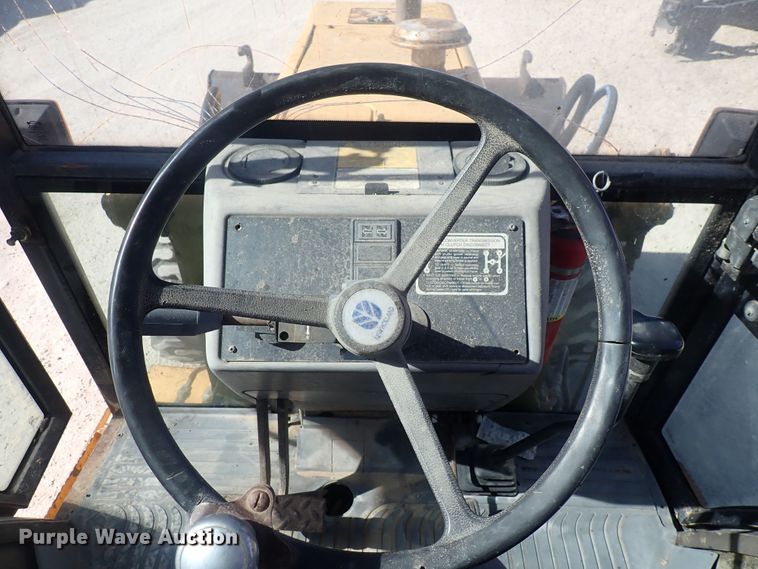 image for item DQ3070 Ford 555D  backhoe