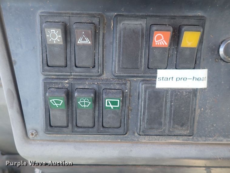 image for item DQ3070 Ford 555D  backhoe