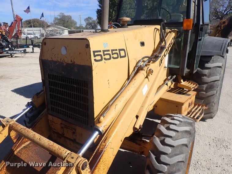 image for item DQ3070 Ford 555D  backhoe