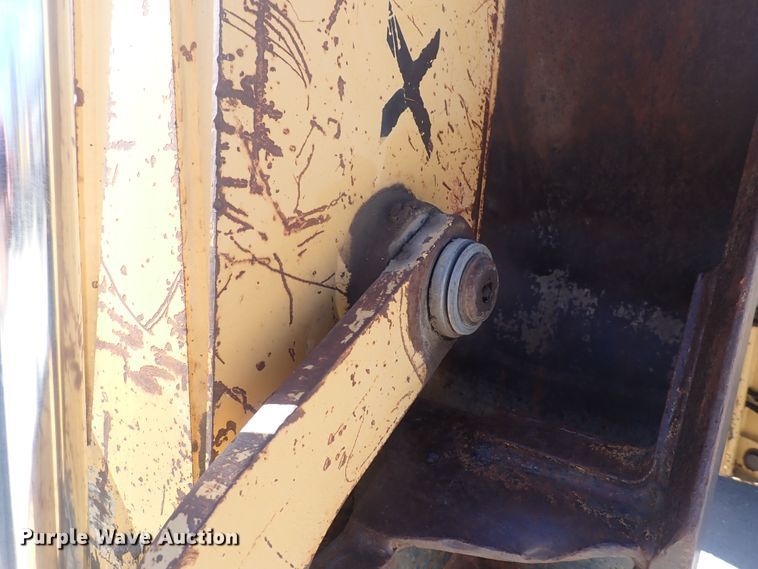 image for item DQ3070 Ford 555D  backhoe