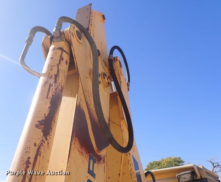 image for item DQ3070 Ford 555D  backhoe