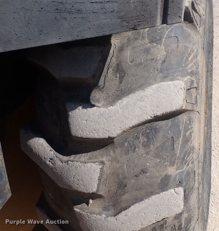 image for item DQ3070 Ford 555D  backhoe