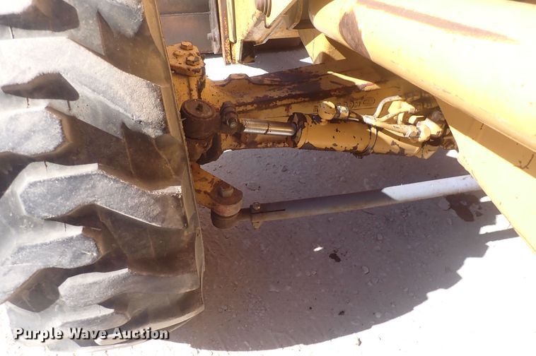 image for item DQ3070 Ford 555D  backhoe