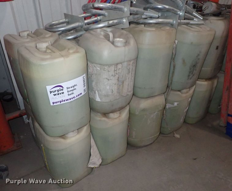 image for item DQ3071 Approximately 50 containers of tire sealant