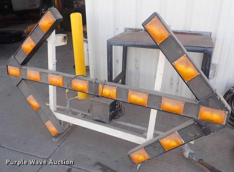 image for item DQ3073 Arrow board