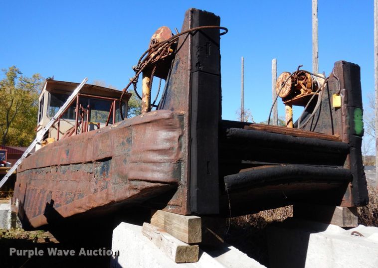 image for item DQ7262 St Croix  boat