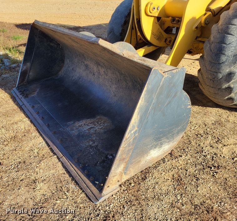 image for item DR0156 2003 John Deere 344H  wheel loader