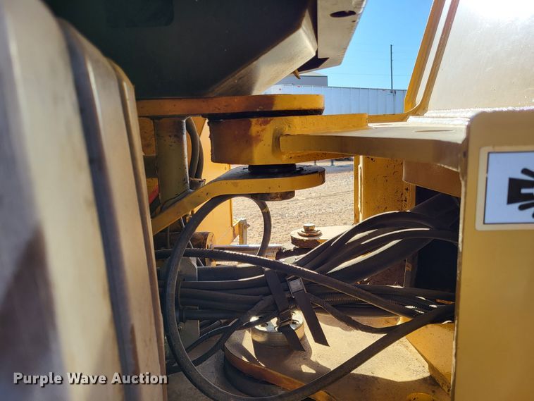 image for item DR0156 2003 John Deere 344H  wheel loader