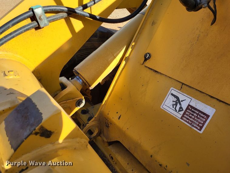 image for item DR0156 2003 John Deere 344H  wheel loader