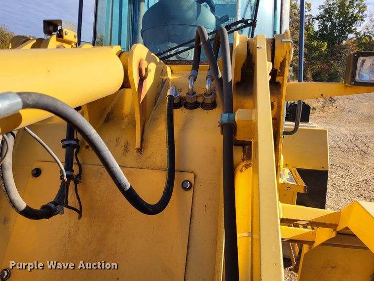 image for item DR0156 2003 John Deere 344H  wheel loader