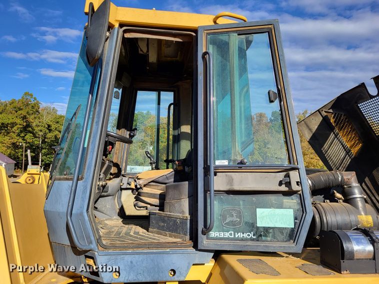 image for item DR0156 2003 John Deere 344H  wheel loader