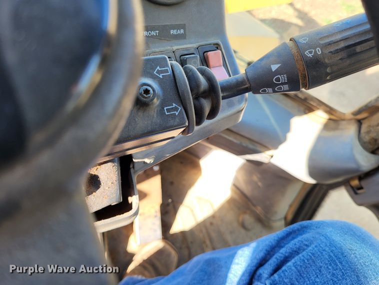 image for item DR0156 2003 John Deere 344H  wheel loader