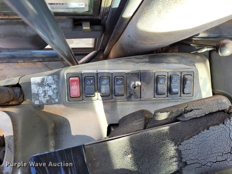 image for item DR0156 2003 John Deere 344H  wheel loader