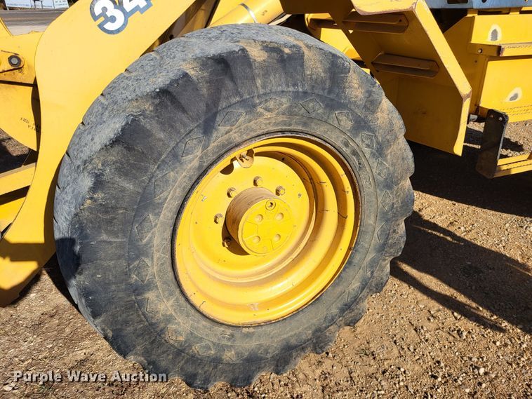 image for item DR0156 2003 John Deere 344H  wheel loader
