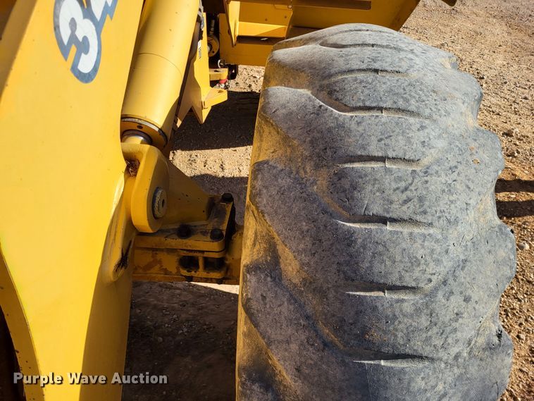 image for item DR0156 2003 John Deere 344H  wheel loader