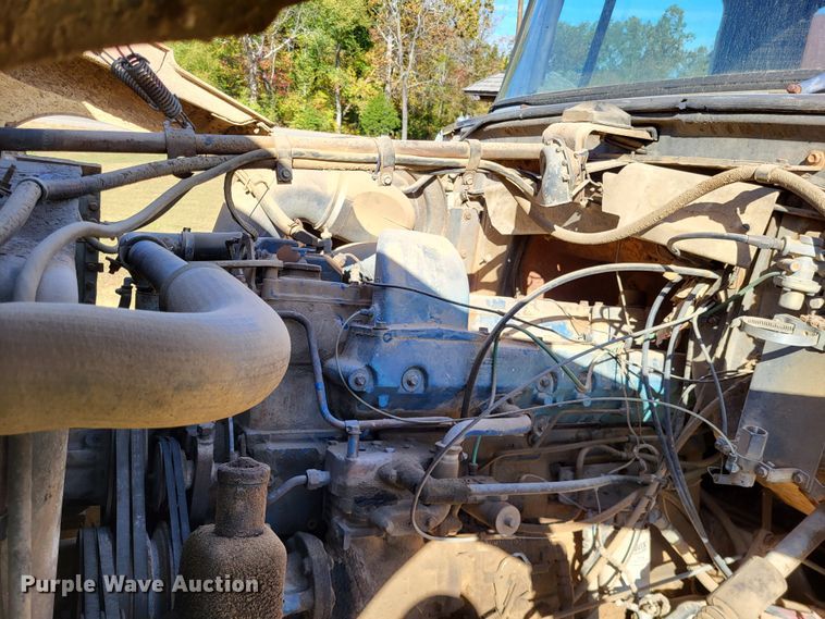 image for item DR0158 1977 Ford 9000  dump truck