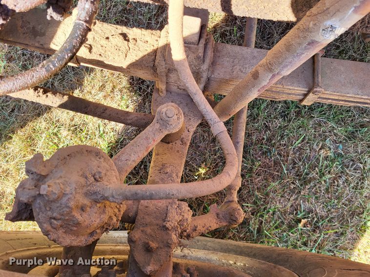 image for item DR0158 1977 Ford 9000  dump truck