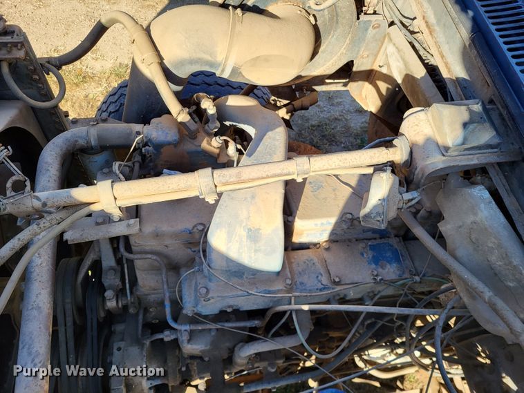 image for item DR0158 1977 Ford 9000  dump truck