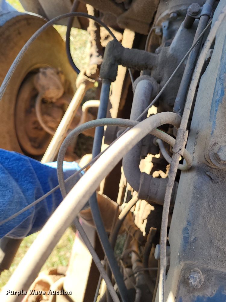 image for item DR0158 1977 Ford 9000  dump truck