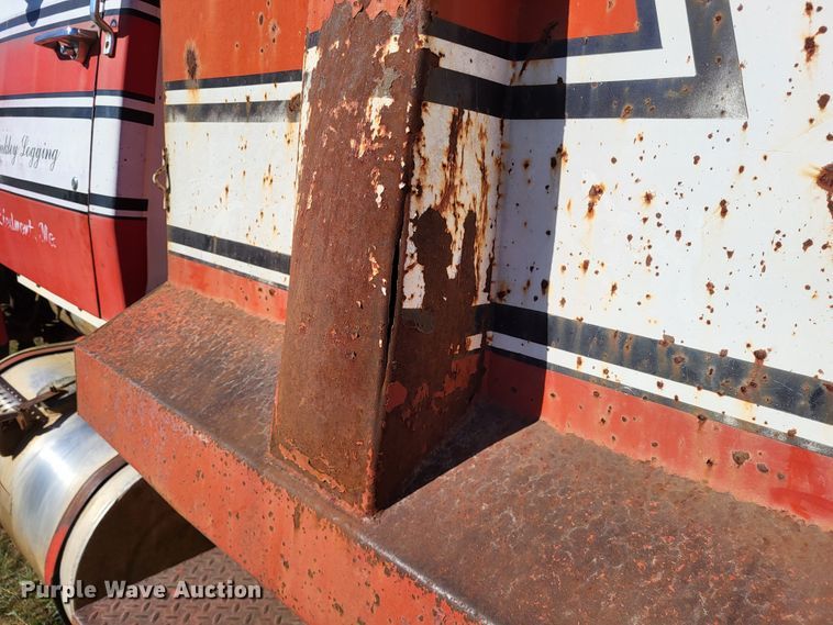 image for item DR0158 1977 Ford 9000  dump truck