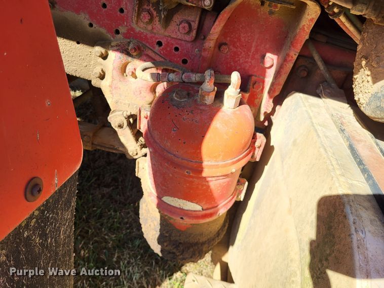 image for item DR0158 1977 Ford 9000  dump truck