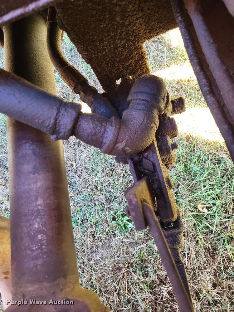 image for item DR0158 1977 Ford 9000  dump truck