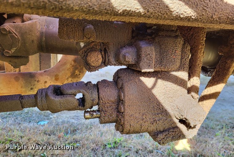 image for item DR0158 1977 Ford 9000  dump truck