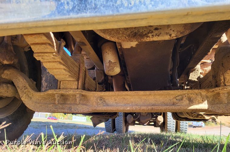 image for item DR0158 1977 Ford 9000  dump truck