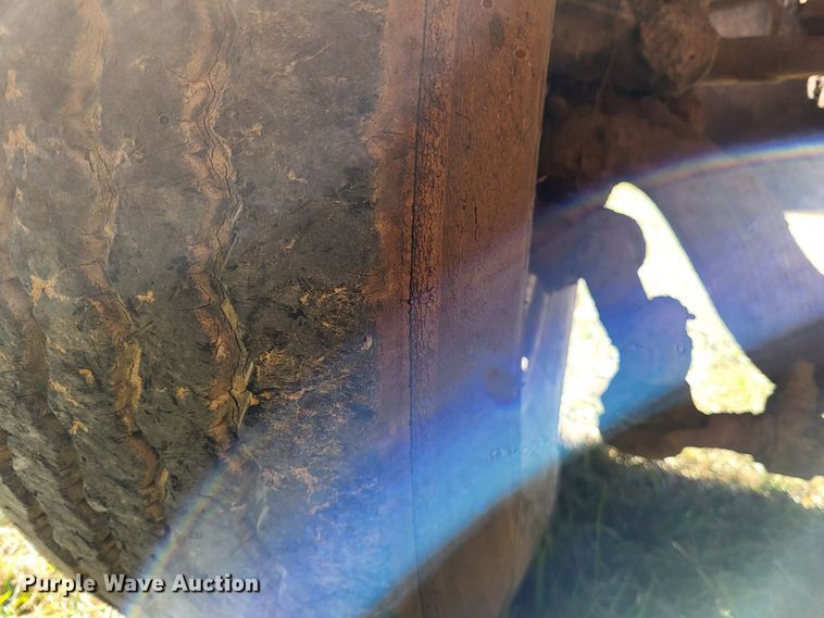 image for item DR0158 1977 Ford 9000  dump truck