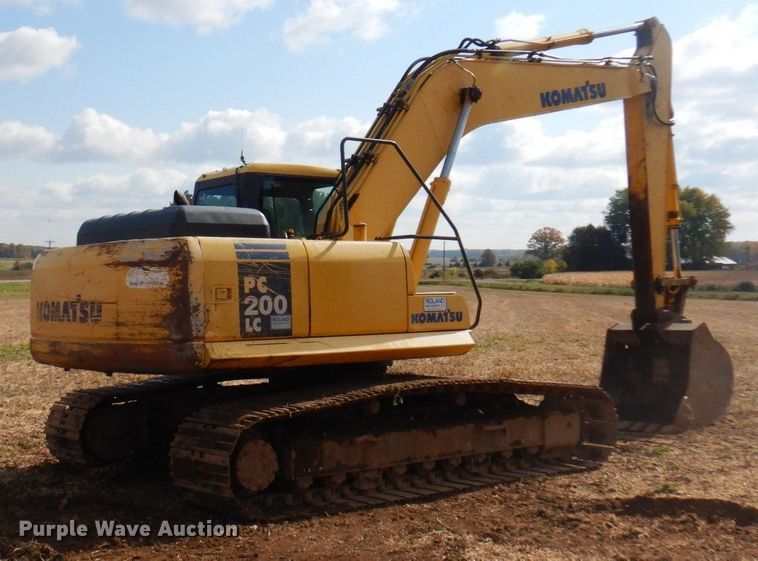 image for item DR0573 2006 Komatsu PC200LC-7  excavator