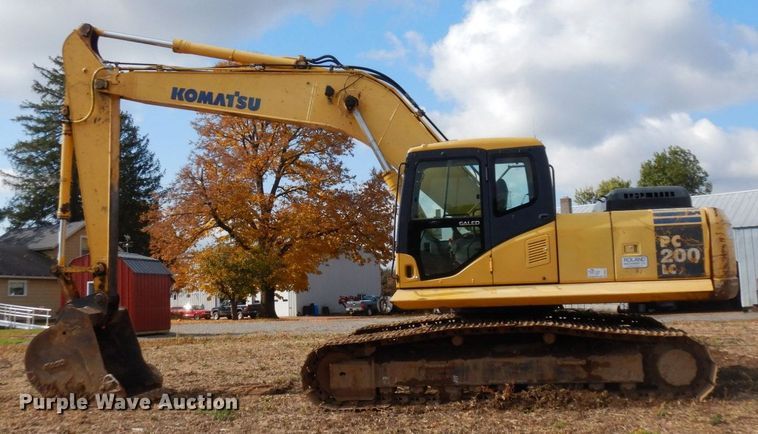 image for item DR0573 2006 Komatsu PC200LC-7  excavator