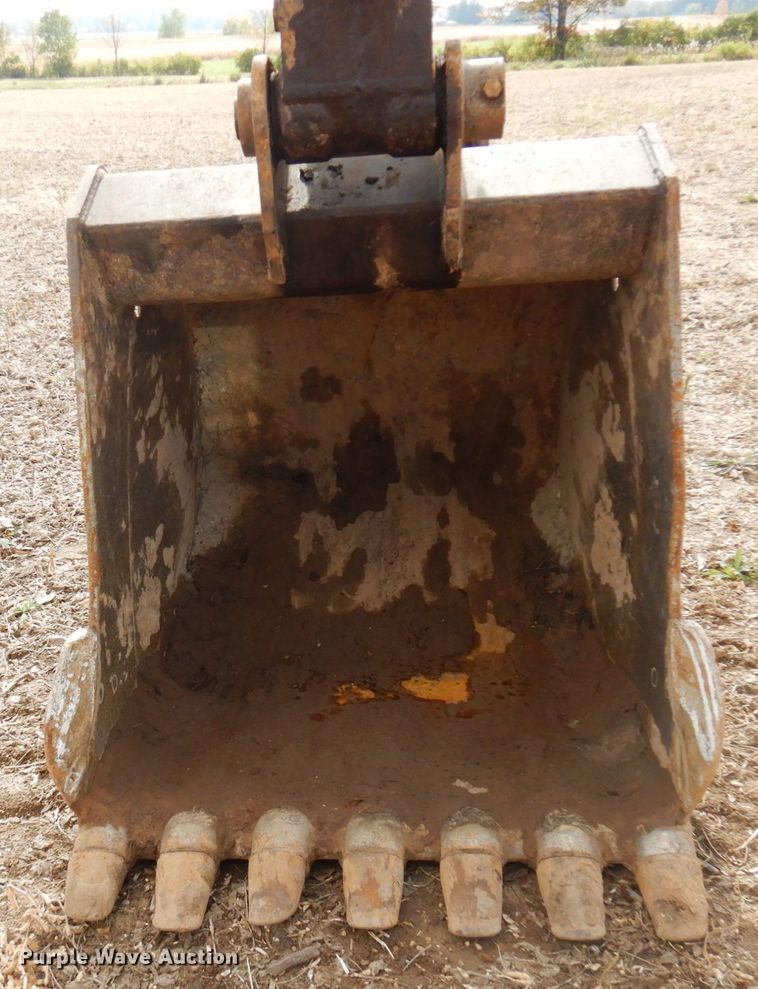 image for item DR0573 2006 Komatsu PC200LC-7  excavator