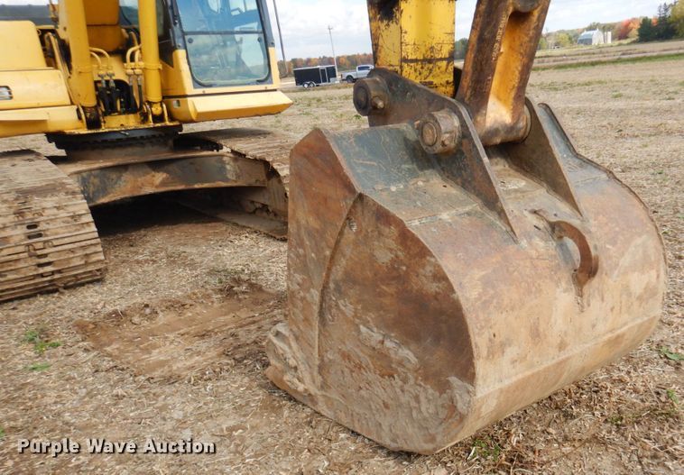 image for item DR0573 2006 Komatsu PC200LC-7  excavator