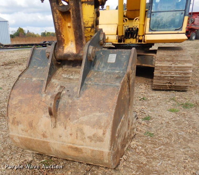 image for item DR0573 2006 Komatsu PC200LC-7  excavator