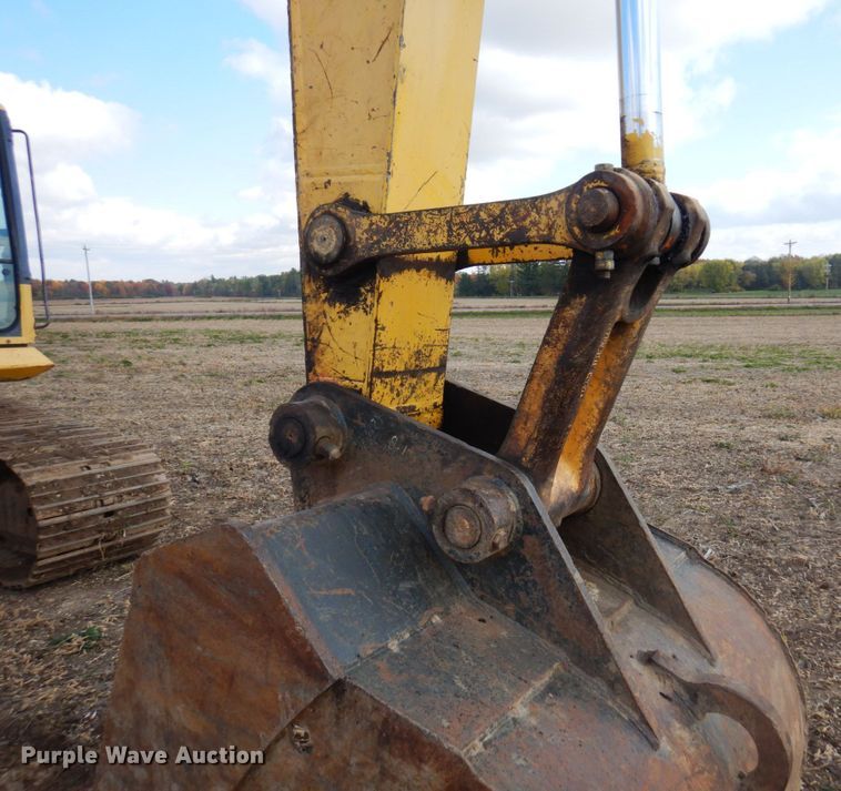 image for item DR0573 2006 Komatsu PC200LC-7  excavator