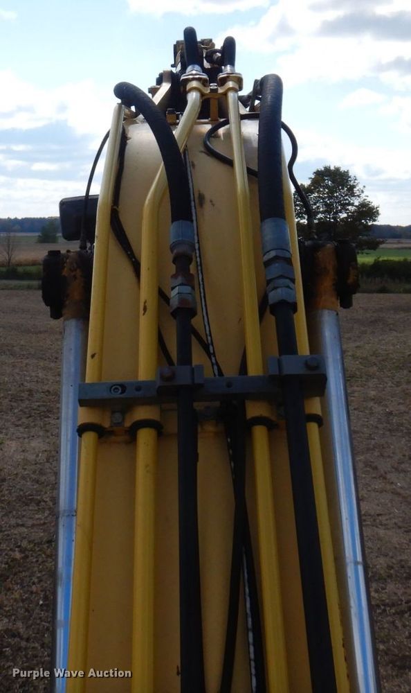 image for item DR0573 2006 Komatsu PC200LC-7  excavator