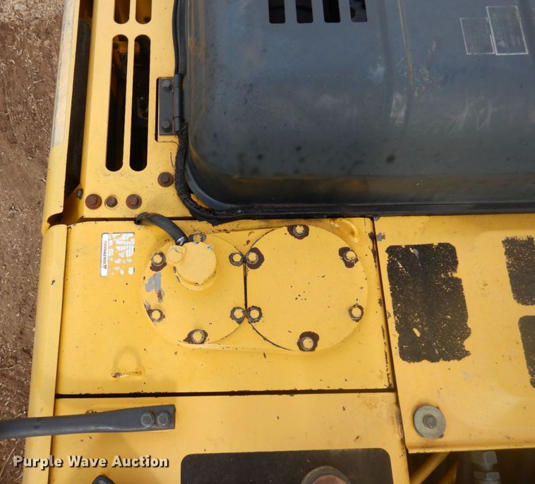 image for item DR0573 2006 Komatsu PC200LC-7  excavator