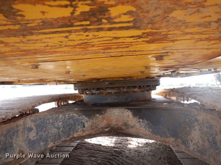 image for item DR0573 2006 Komatsu PC200LC-7  excavator