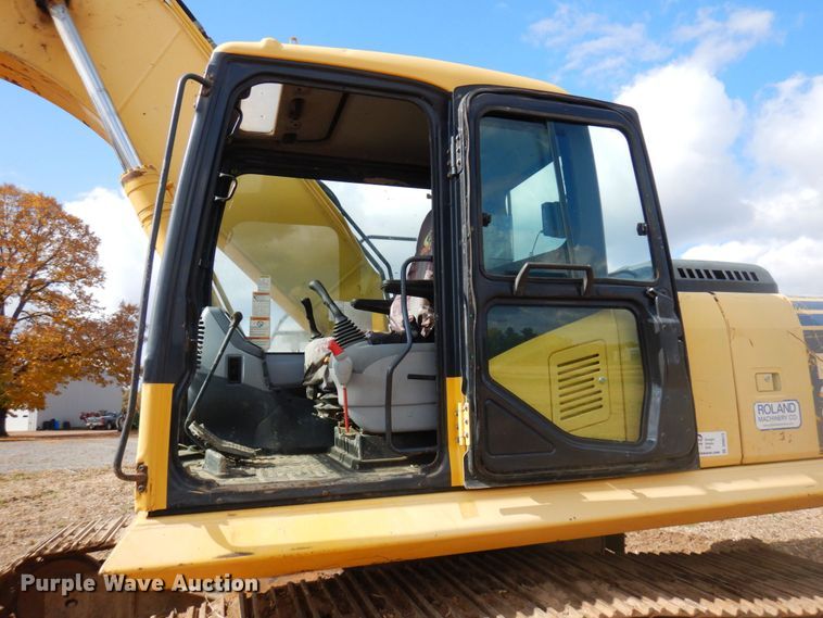 image for item DR0573 2006 Komatsu PC200LC-7  excavator