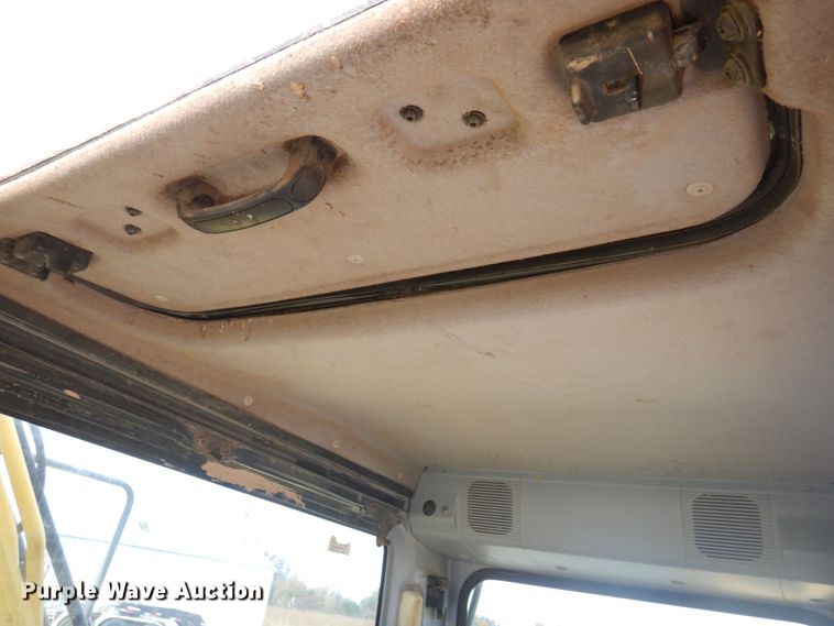 image for item DR0573 2006 Komatsu PC200LC-7  excavator