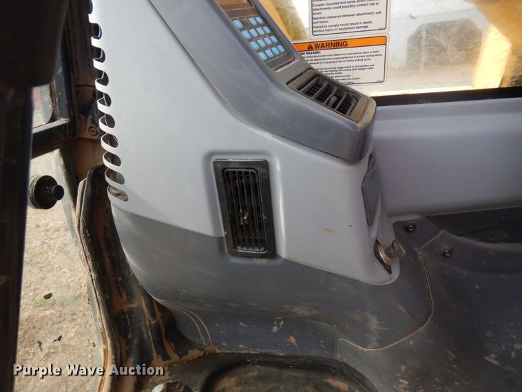 image for item DR0573 2006 Komatsu PC200LC-7  excavator