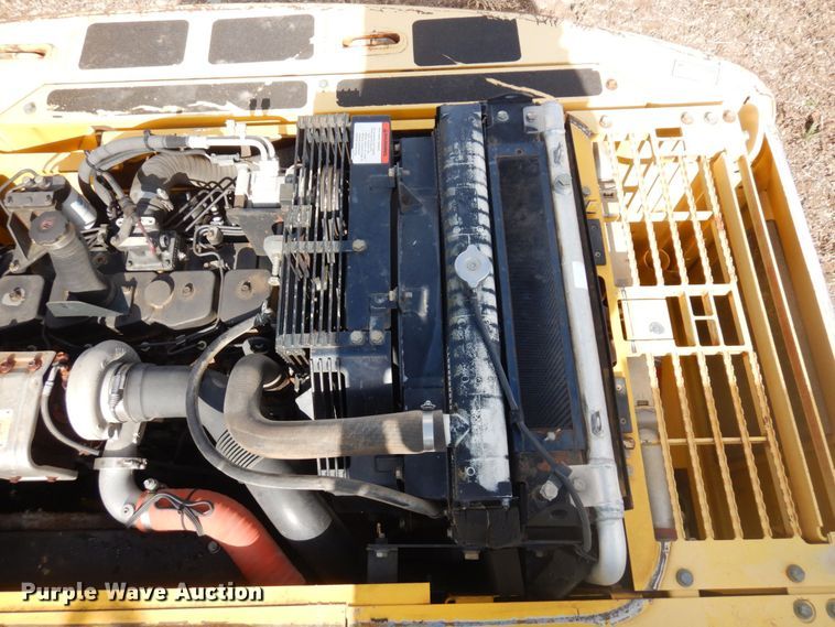 image for item DR0573 2006 Komatsu PC200LC-7  excavator