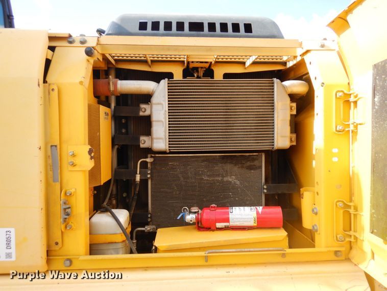 image for item DR0573 2006 Komatsu PC200LC-7  excavator